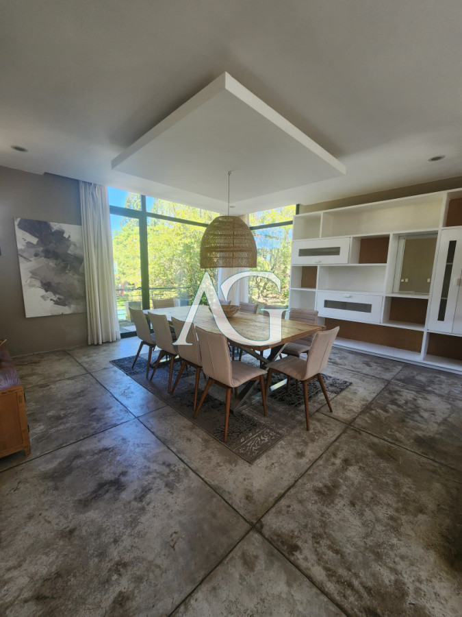 Casa ID.487 - Casa en Alborada - Punta del Este de 5 dormitorios 