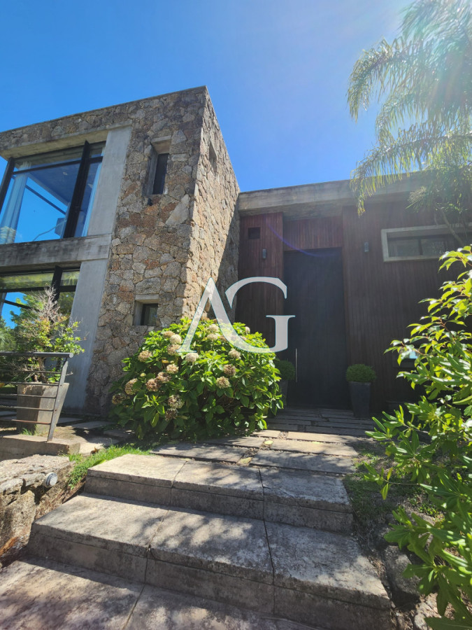 Casa ID.487 - Casa en Alborada - Punta del Este de 5 dormitorios 