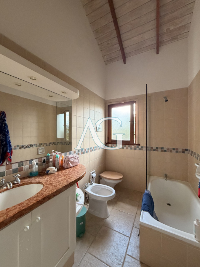 Casa ID.347 - Vende hermosa casa en san rafael , cerca del mar, Punta del Este