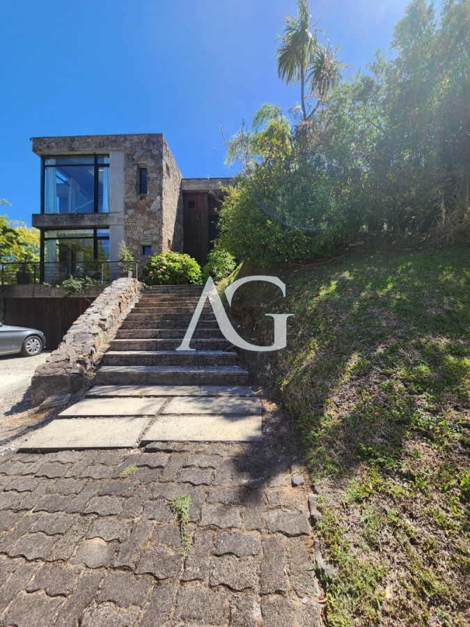 Casa ID.487 - Casa en Alborada - Punta del Este de 5 dormitorios 