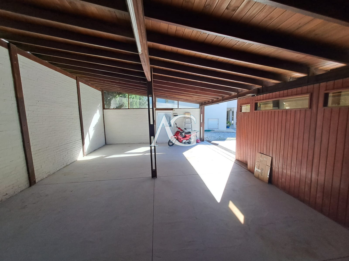 Casa ID.491 - Espaciosa Casa en Barrio Privado de 6 dorm y piscina en Punta del Este