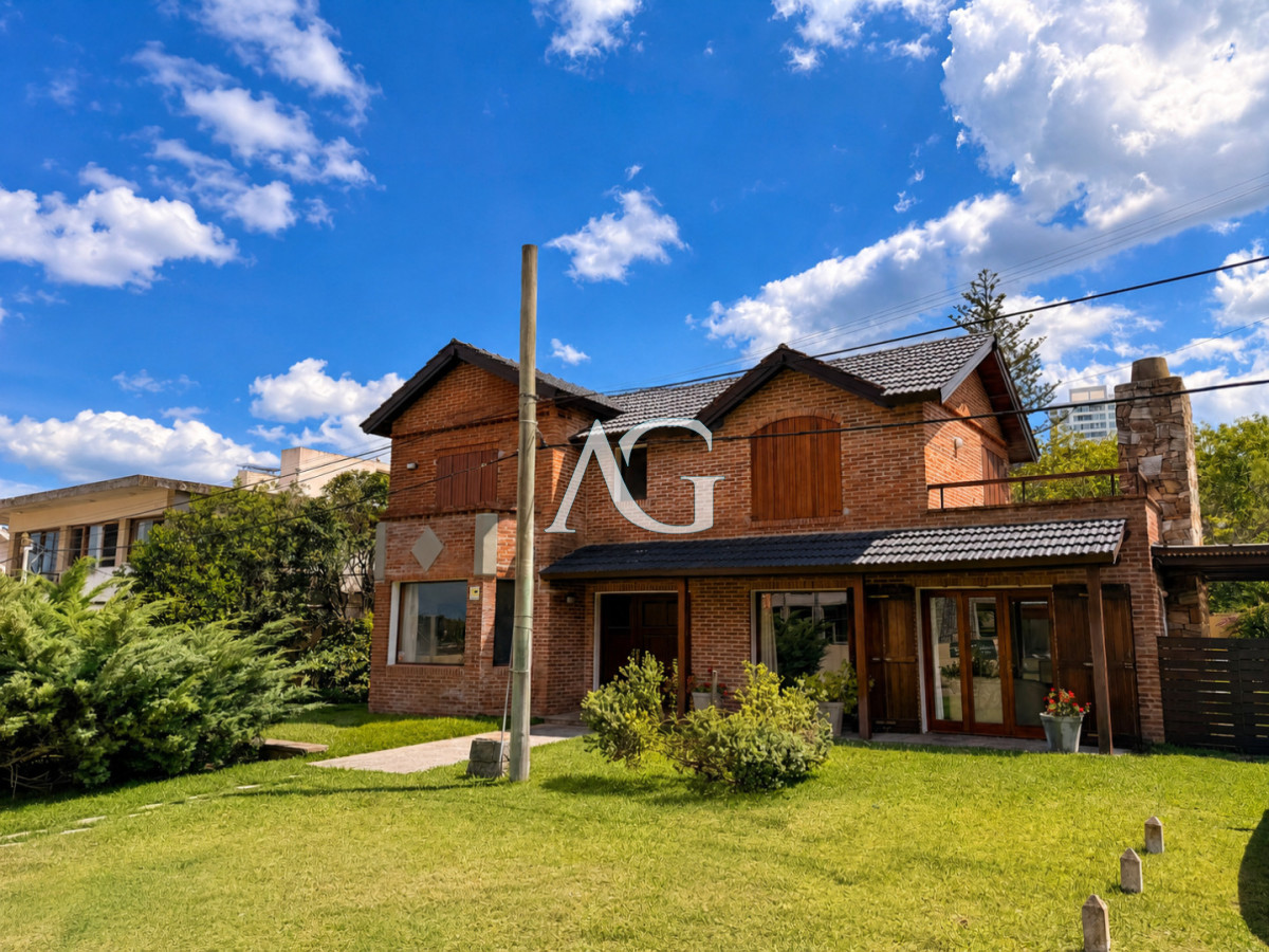 Casa ID.347 - Vende hermosa casa en san rafael , cerca del mar, Punta del Este