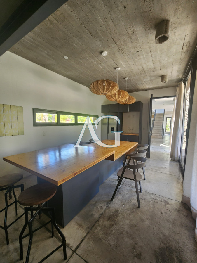 Casa ID.487 - Casa en Alborada - Punta del Este de 5 dormitorios 