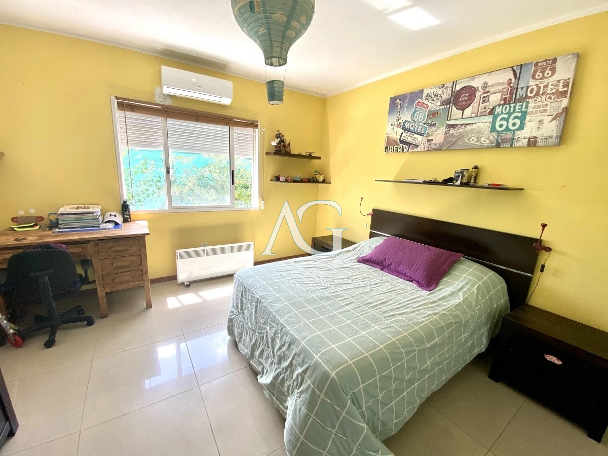 Casa ID.409 - Vende casa en barrio privado la residence, de 4 dormitorios en Punta del Este 