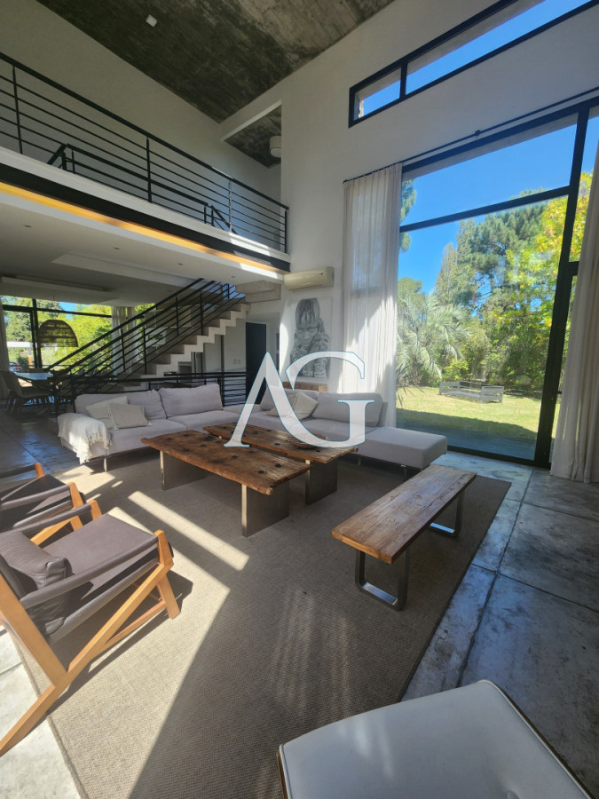 Casa ID.487 - Casa en Alborada - Punta del Este de 5 dormitorios 