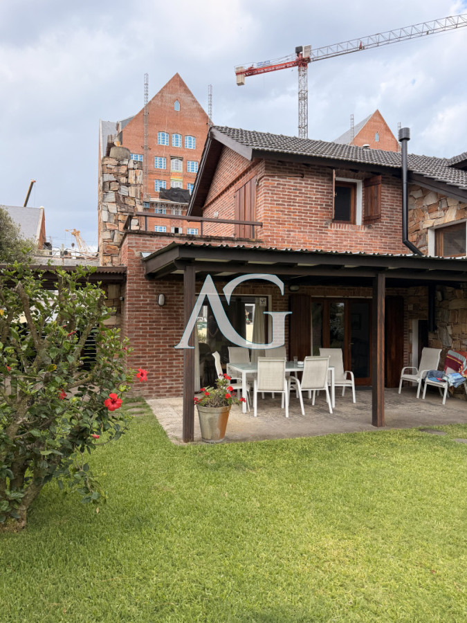 Casa ID.347 - Vende hermosa casa en san rafael , cerca del mar, Punta del Este