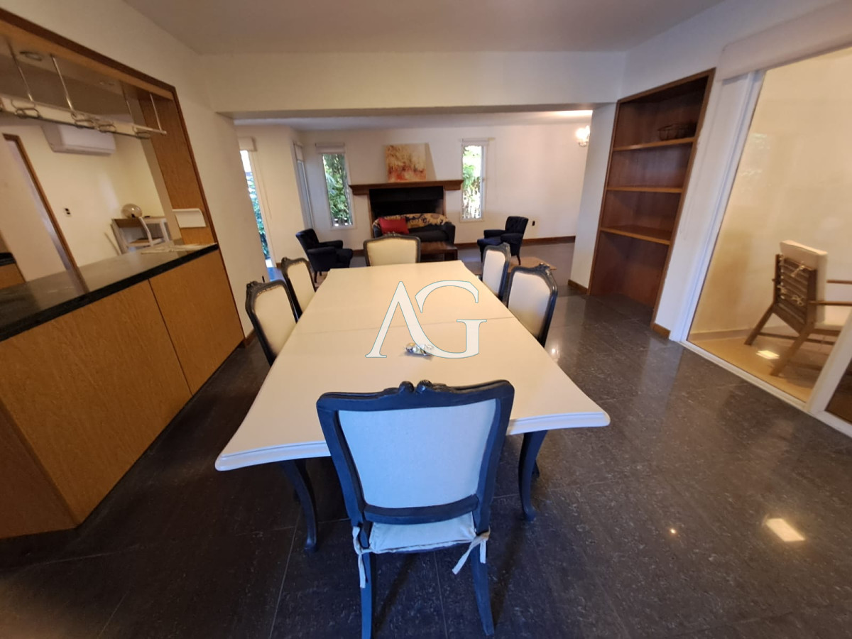 Casa ID.491 - Espaciosa Casa en Barrio Privado de 6 dorm y piscina en Punta del Este