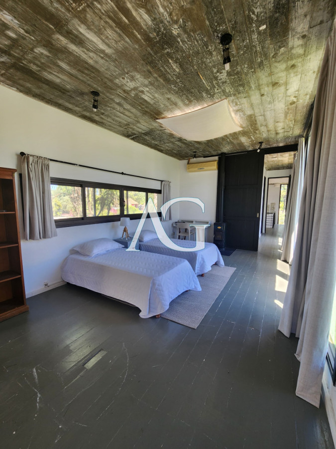 Casa ID.487 - Casa en Alborada - Punta del Este de 5 dormitorios 