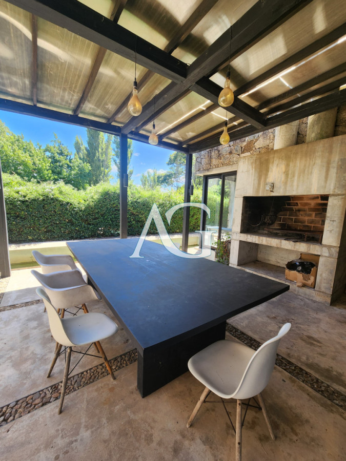 Casa ID.487 - Casa en Alborada - Punta del Este de 5 dormitorios 