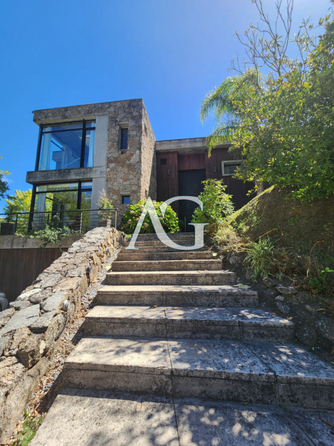 Casa ID.487 - Casa en Alborada - Punta del Este de 5 dormitorios 