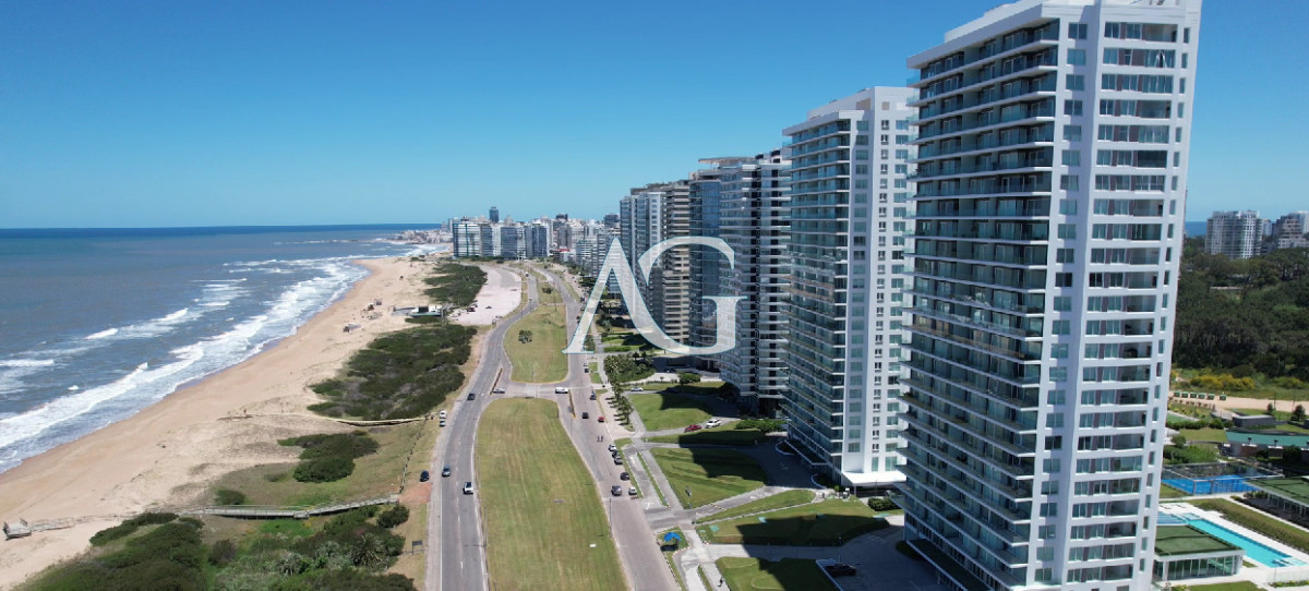 Apartamento ID.374 - Vistas panoramicas de Playa Brava, Departamento de 3 dormitorios en venta. Torre Le Parc