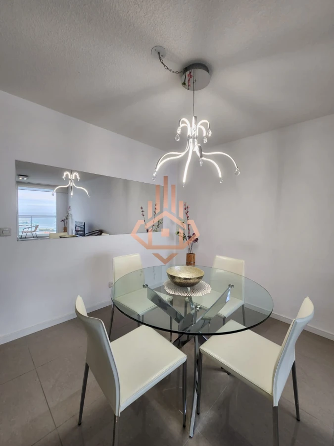 Apartamento en venta en torre One, 1 dormitorio amueblado, vista al mar, playa brava