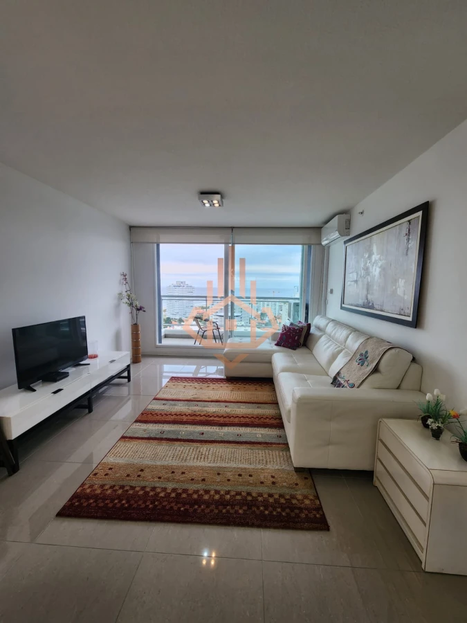 Apartamento en venta en torre One, 1 dormitorio amueblado, vista al mar, playa brava