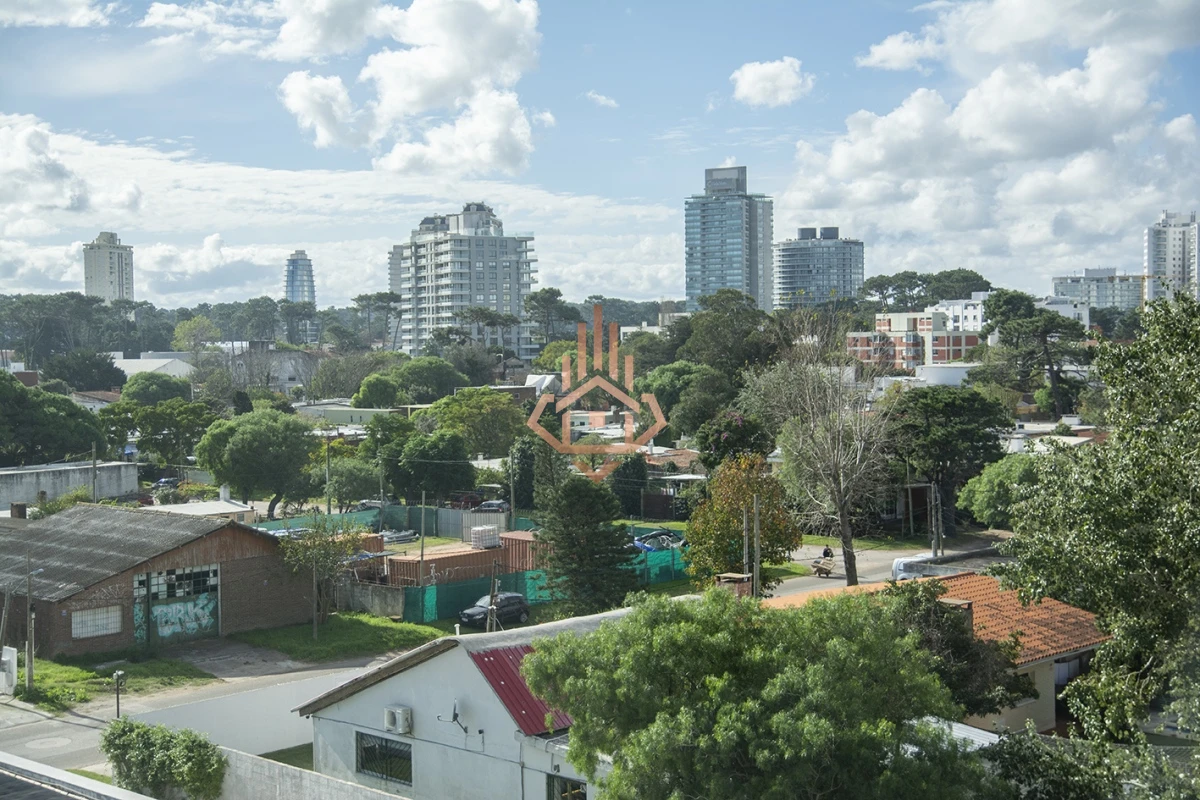 Alexander Boulevard.Departamento de 2 dormitorios, en venta y alquiler.