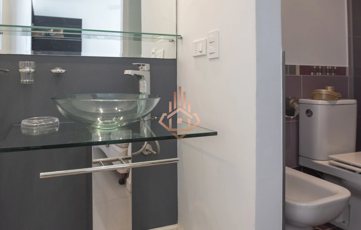 Vende hermoso Penthouse en Playa Mansa con azotea propia en Punta del Este