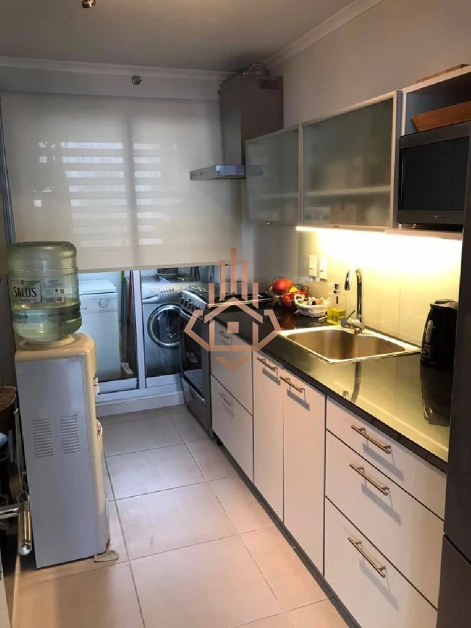 Vende apartamento de 2 dormitorios en Punta del Este con vista al mar