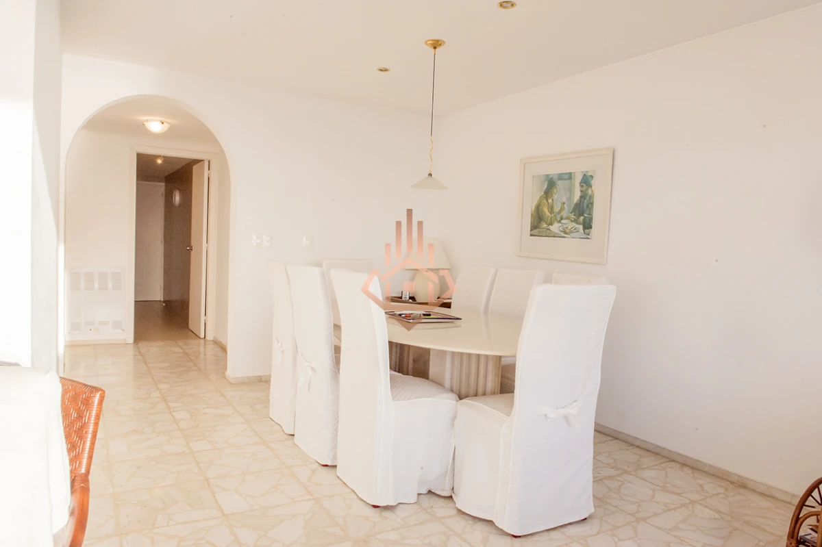 Vende departamento de 3 dormitorios con vista al Puerto, Punta del Este