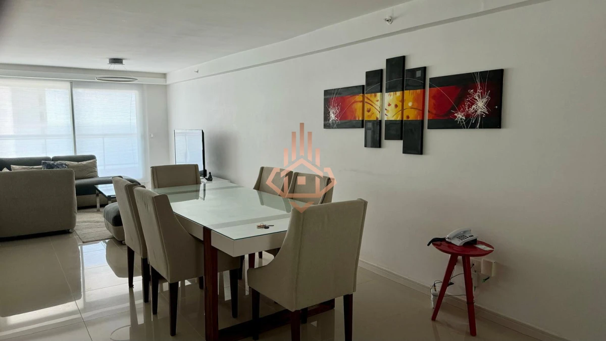 Vende hermoso depto de 2 dormitorios en Look Brava, Punta del Este