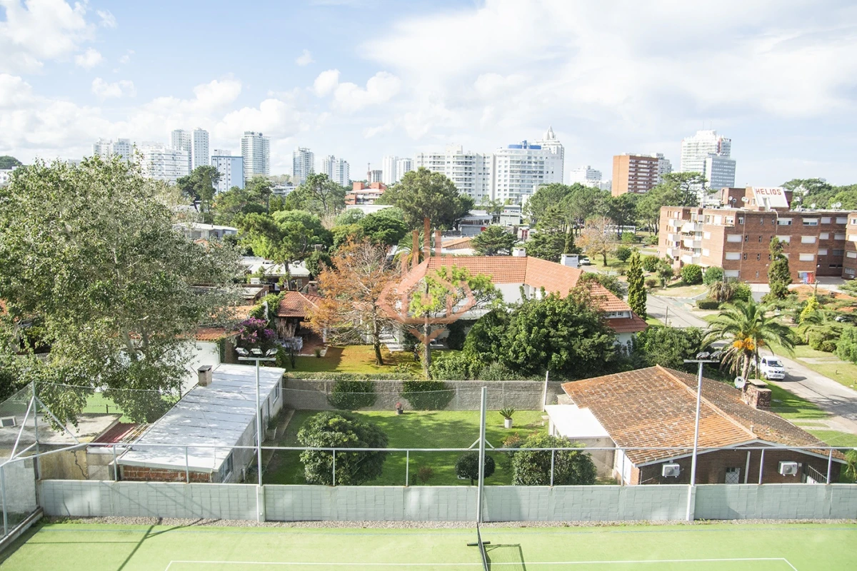 Alexander Boulevard.Departamento de 2 dormitorios, en venta y alquiler.