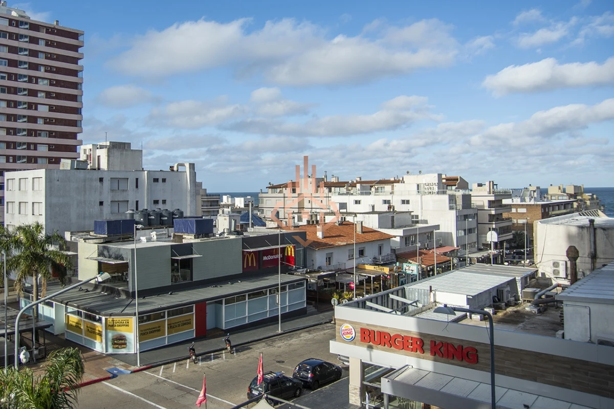 Apartamento monoambiente en venta en LUX TOWER, Peninsula.