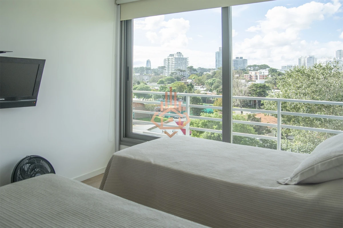 Alexander Boulevard.Departamento de 2 dormitorios, en venta y alquiler.