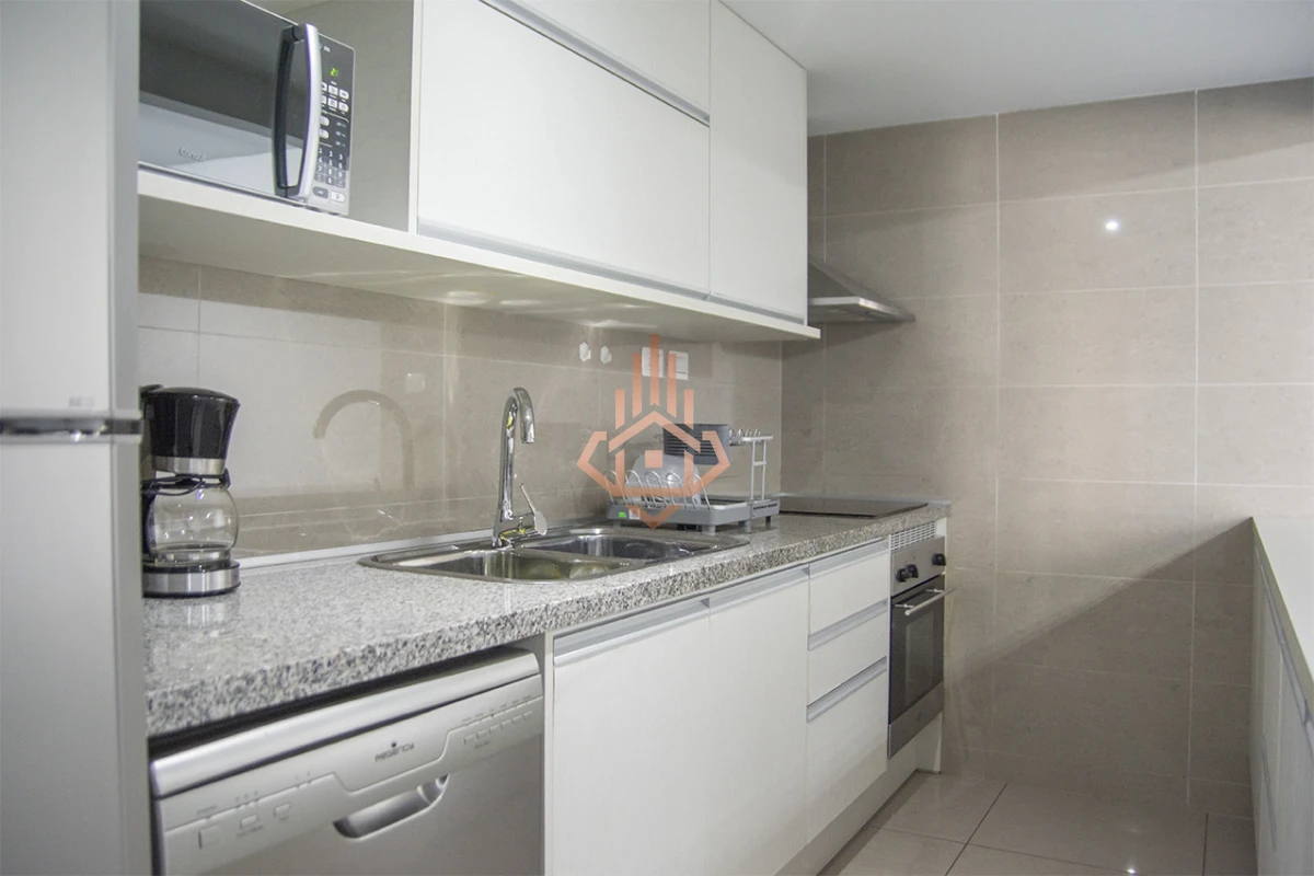 En excelente ubicacion a pasos de Playa Brava y Playa Mansa, Torre Onix