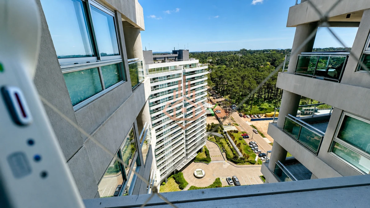 Vende hermoso depto de 2 dormitorios en Look Brava, Punta del Este - Foto 3