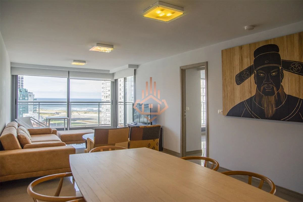 Elegancia y Comodidad a Pasos del Mar, departamento de 2 dormitorios en Torre Onix