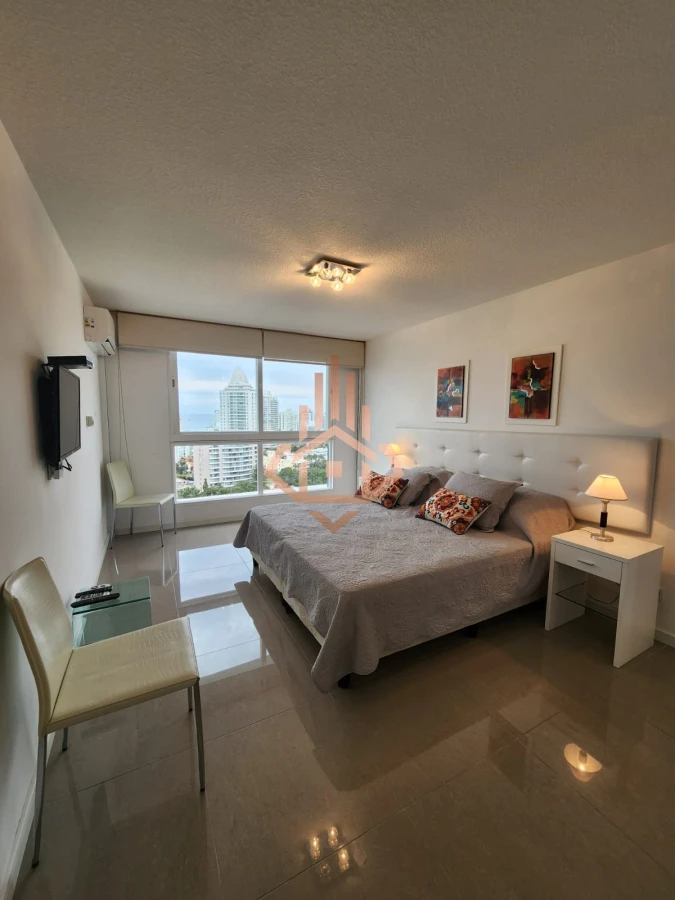Apartamento en venta en torre One, 1 dormitorio amueblado, vista al mar, playa brava