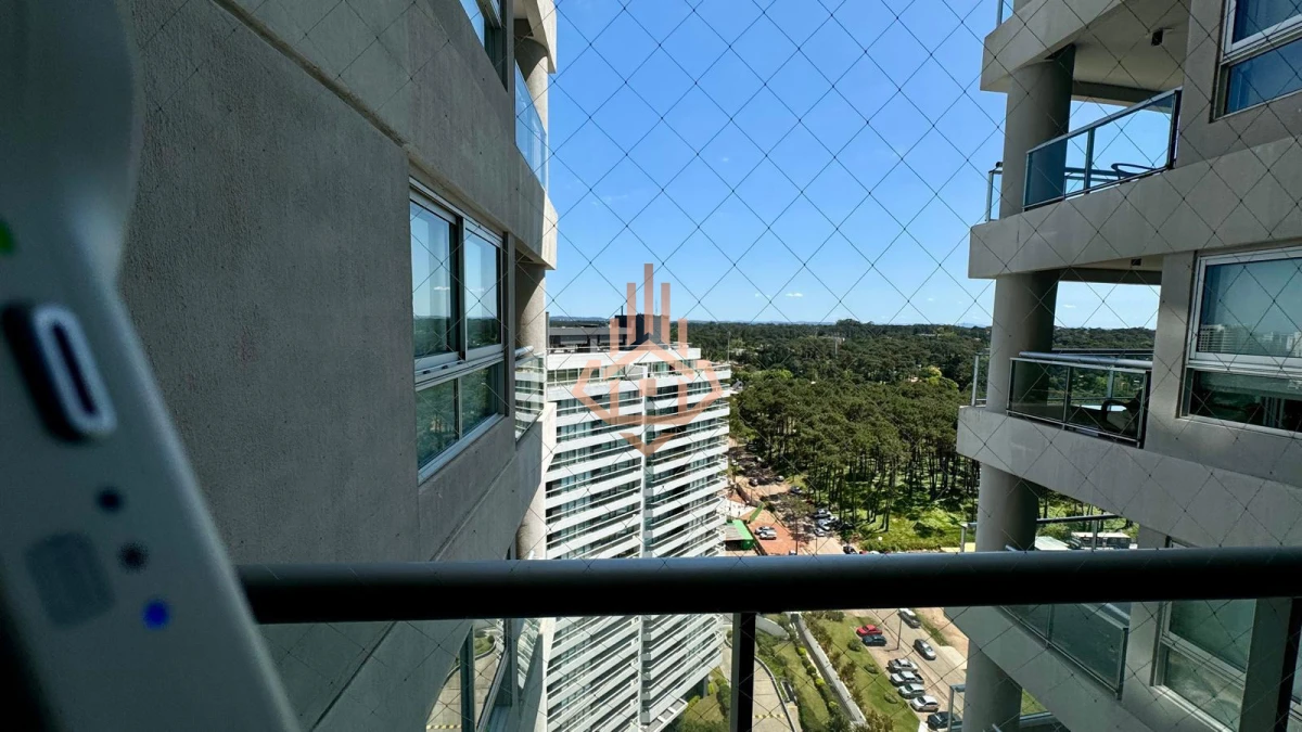 Vende hermoso depto de 2 dormitorios en Look Brava, Punta del Este