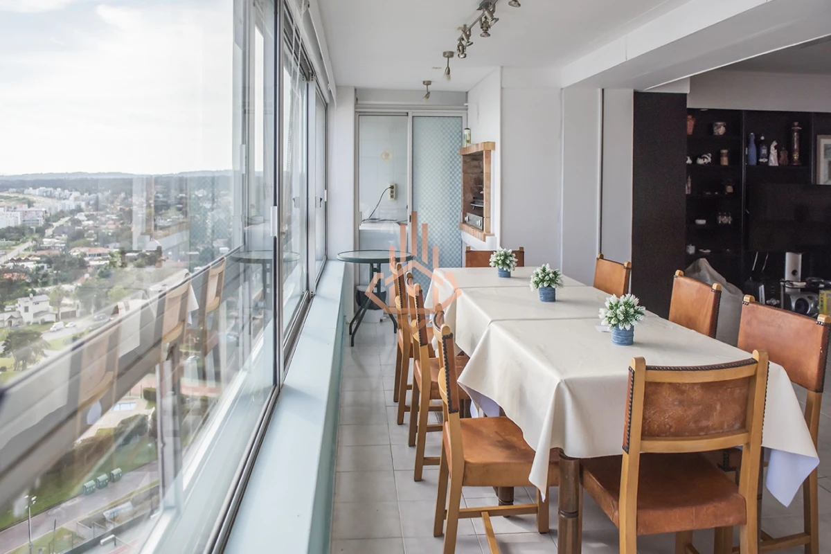 Apartamento en Venta 2 Dormitorios, Playa Mansa