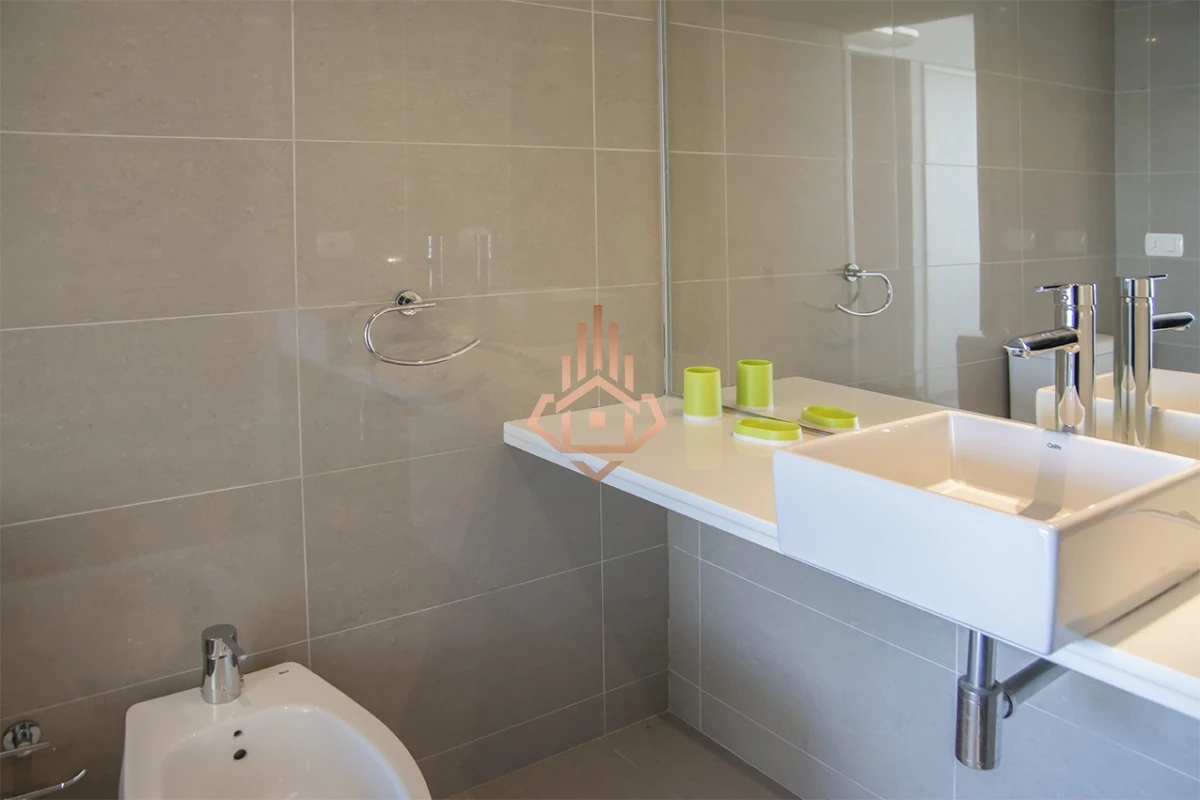 Elegancia y Comodidad a Pasos del Mar, departamento de 2 dormitorios en Torre Onix