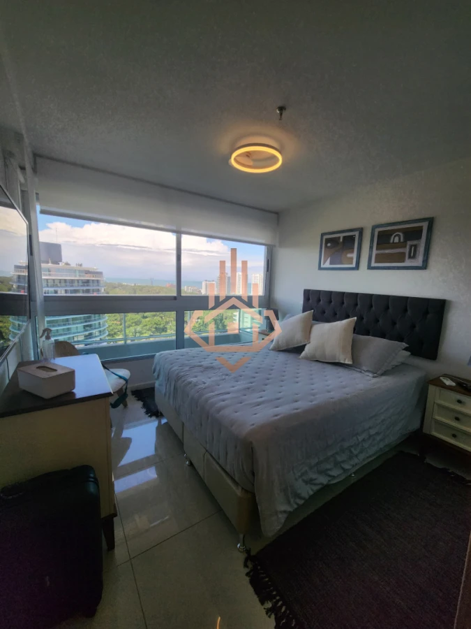 En venta apartamento de 1 dormitorio, con excelente vista en Roosevelt, Punta del Este