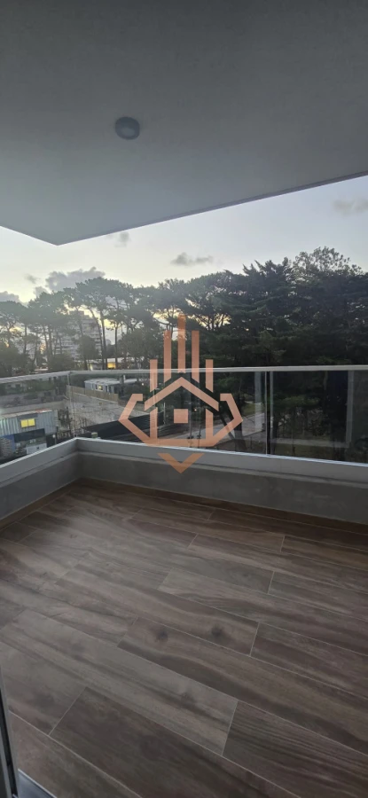 Apartamento de 1 dormitorio en venta, con vista a agradable entorno