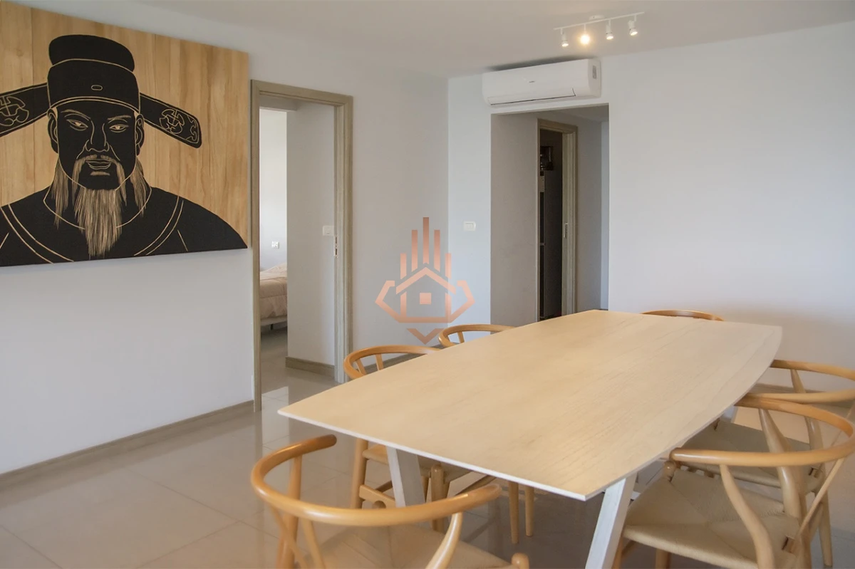 Elegancia y Comodidad a Pasos del Mar, departamento de 2 dormitorios en Torre Onix