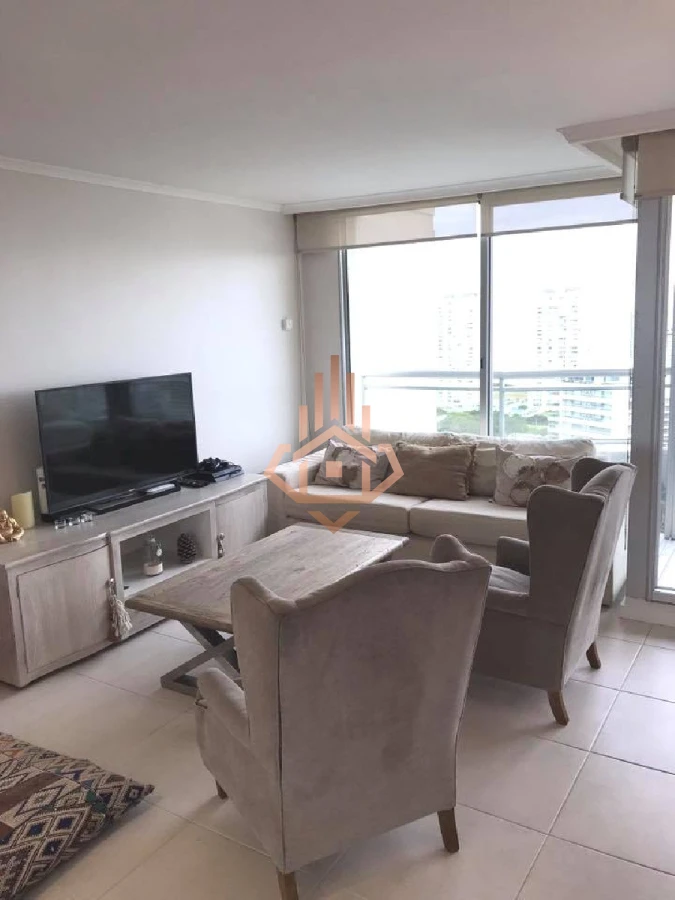 Vende apartamento de 2 dormitorios en Punta del Este con vista al mar