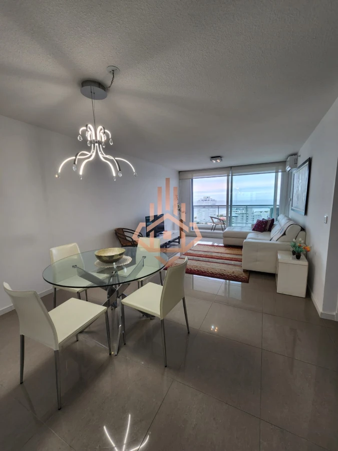 Apartamento en venta en torre One, 1 dormitorio amueblado, vista al mar, playa brava