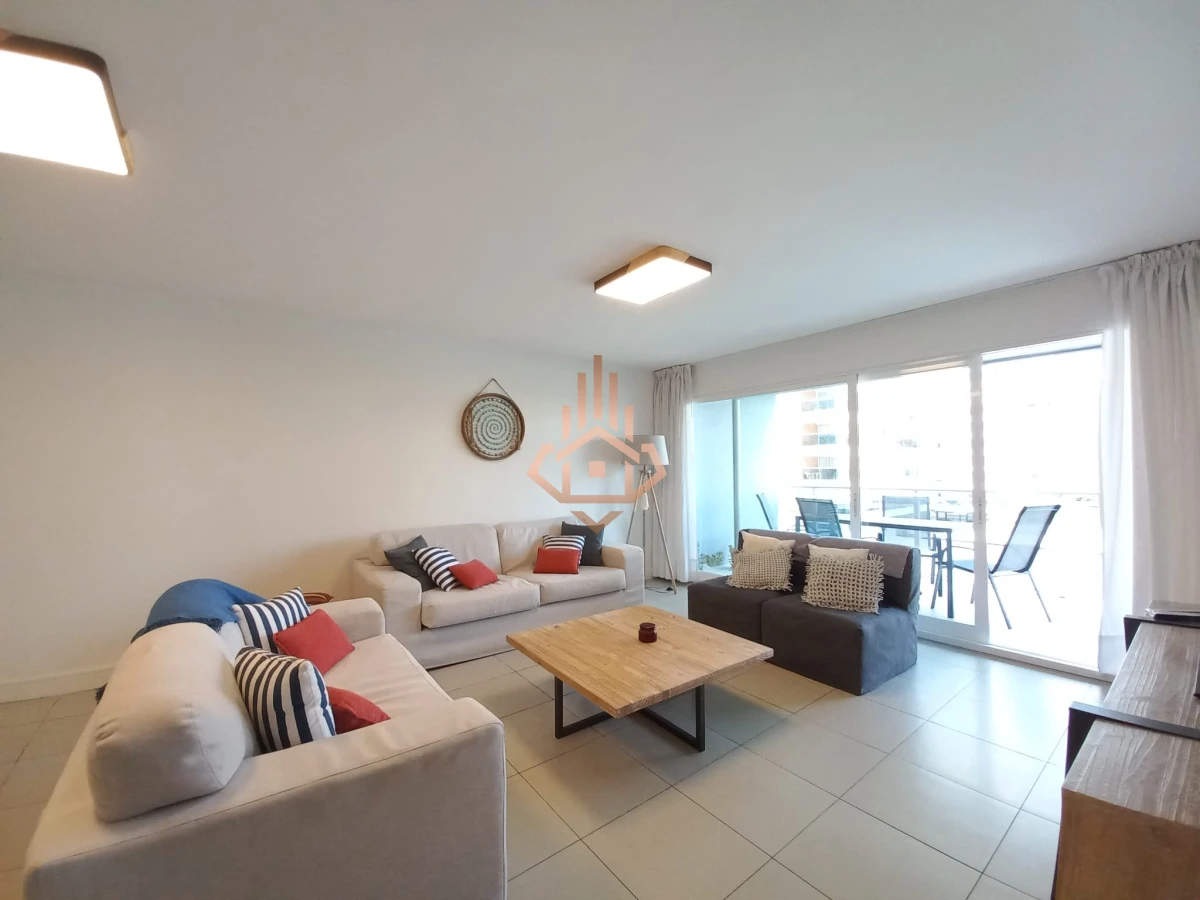 Comodo apartamento en Torre Manhattan