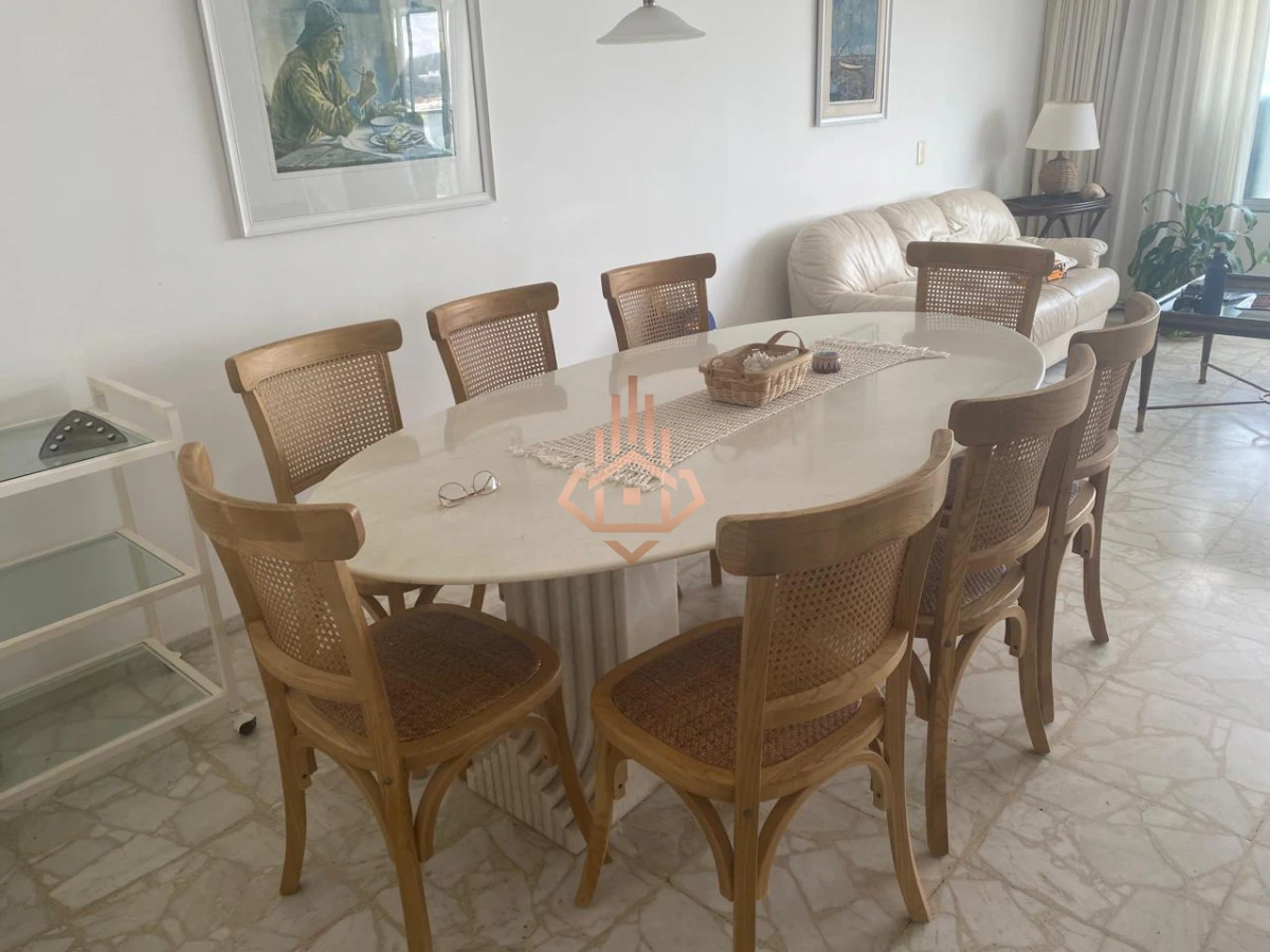 Vende departamento de 3 dormitorios con vista al Puerto, Punta del Este