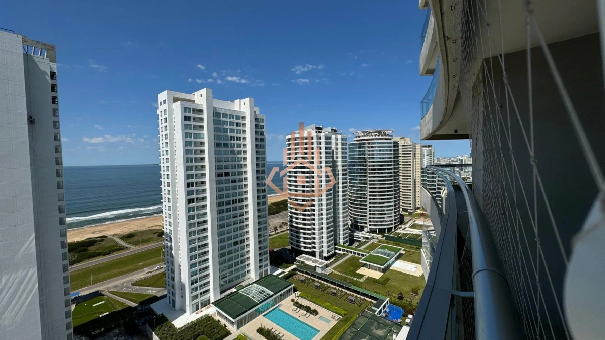 Vende hermoso depto de 2 dormitorios en Look Brava, Punta del Este