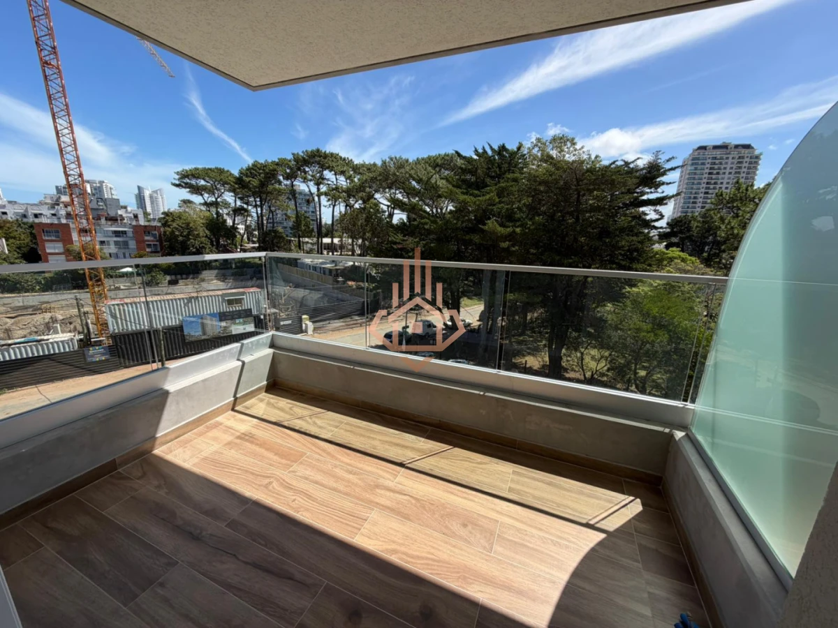 Apartamento de 1 dormitorio en venta, con vista a agradable entorno