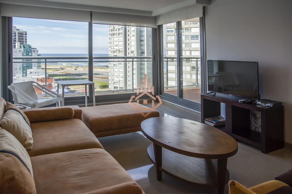 Elegancia y Comodidad a Pasos del Mar, departamento de 2 dormitorios en Torre Onix