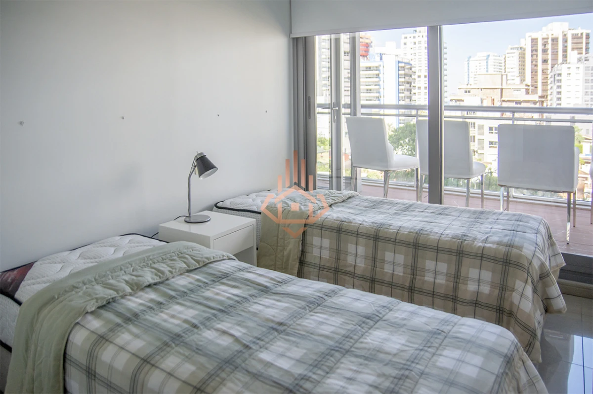 En excelente ubicacion a pasos de Playa Brava y Playa Mansa, Torre Onix