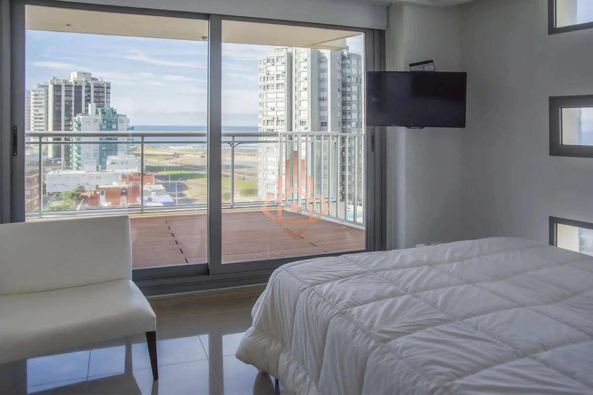 Elegancia y Comodidad a Pasos del Mar, departamento de 2 dormitorios en Torre Onix