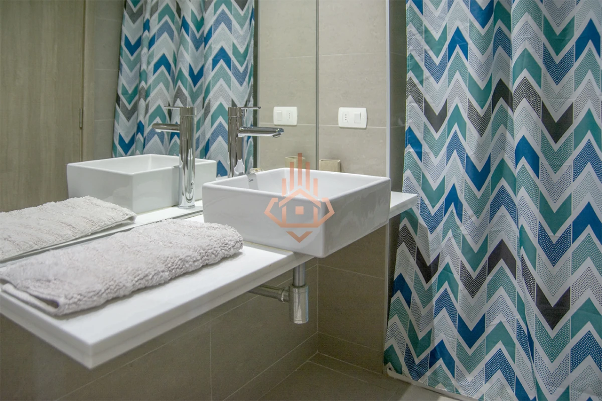 En excelente ubicacion a pasos de Playa Brava y Playa Mansa, Torre Onix