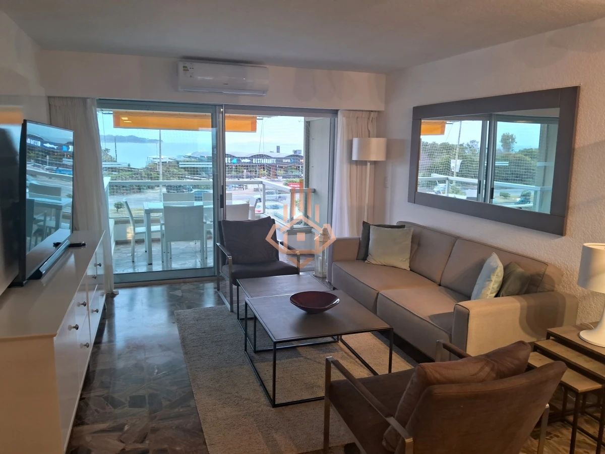 Hermoso Departamento de 3 dormitorios en venta frente al mar.