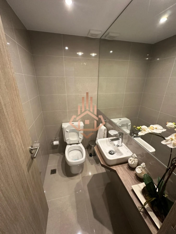 En venta apartamento de 3 dormitorios en Punta del Este, a solo metros del mar