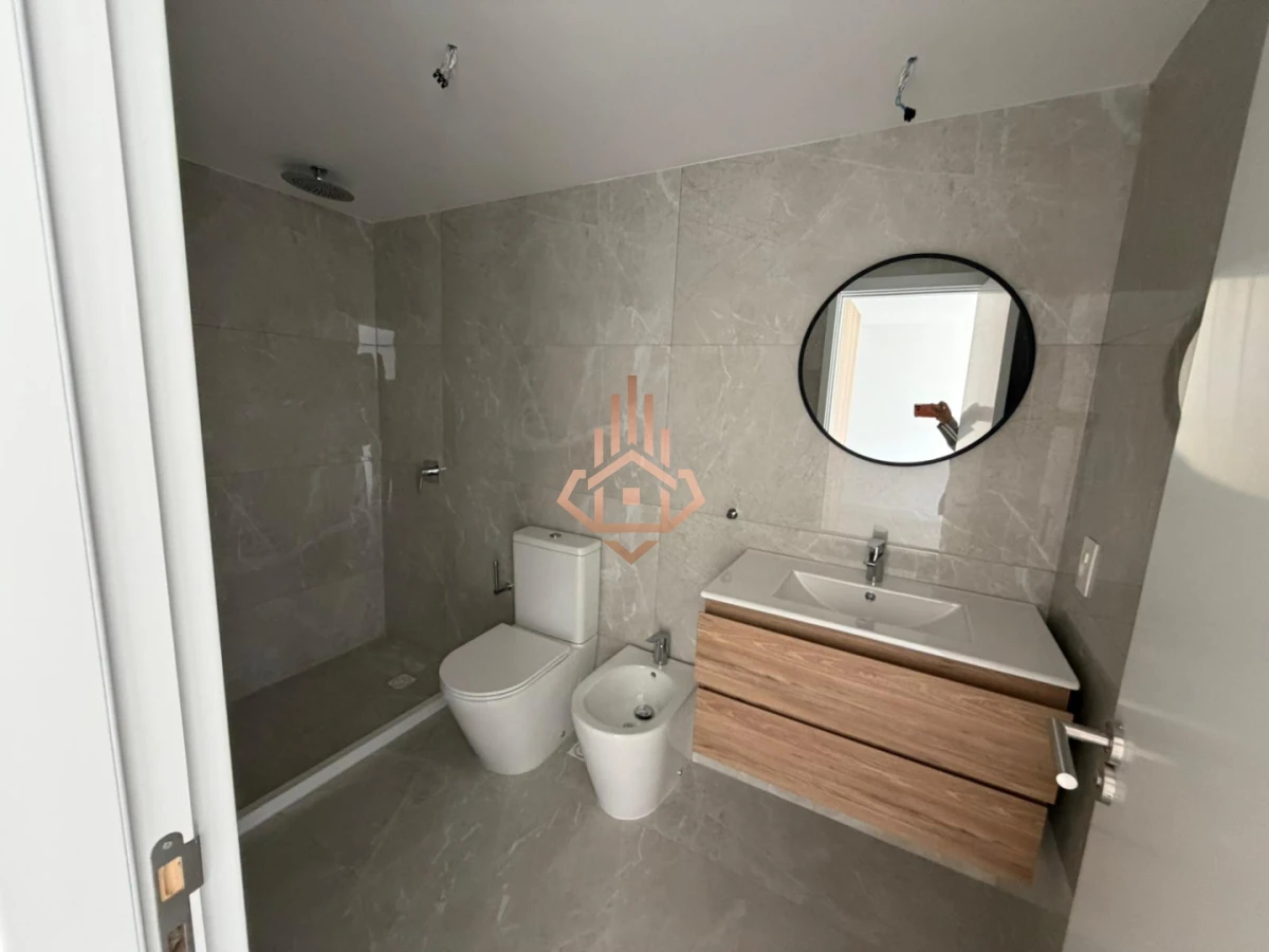 Apartamento de 1 dormitorio en venta, con vista a agradable entorno