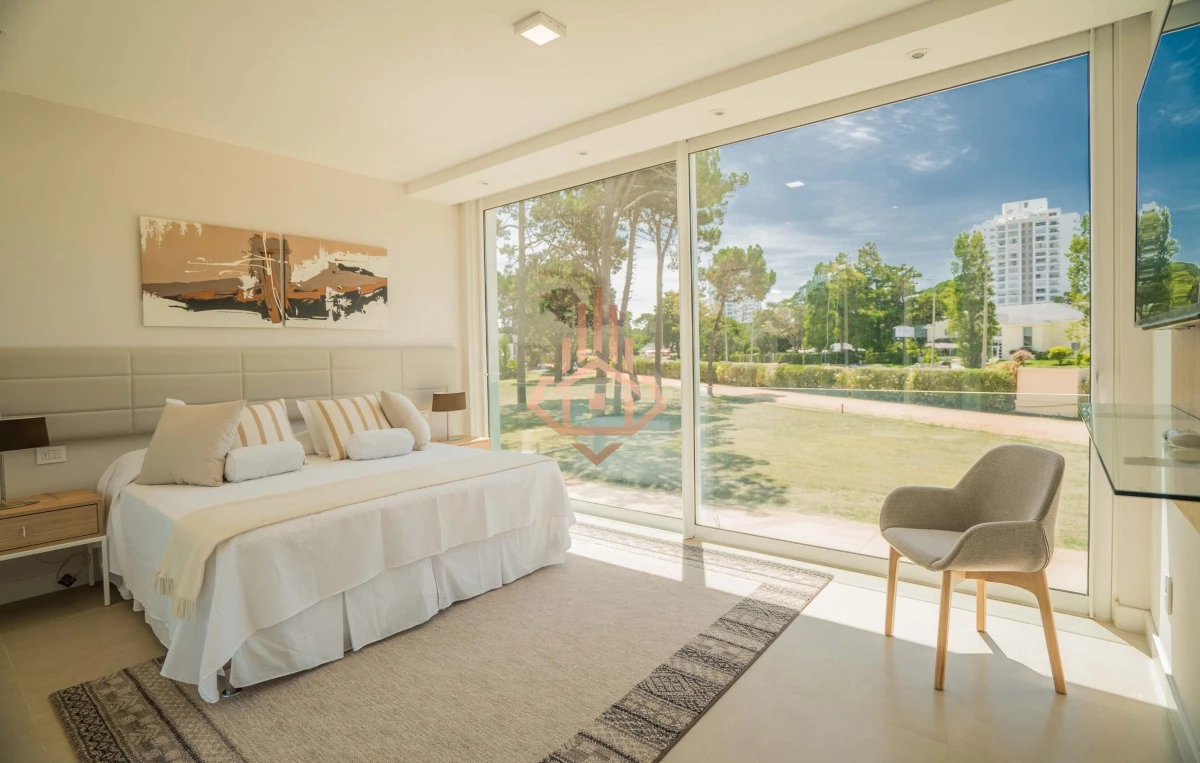 Casa en Barrio Privado, Boulevard Park- Punta del Este