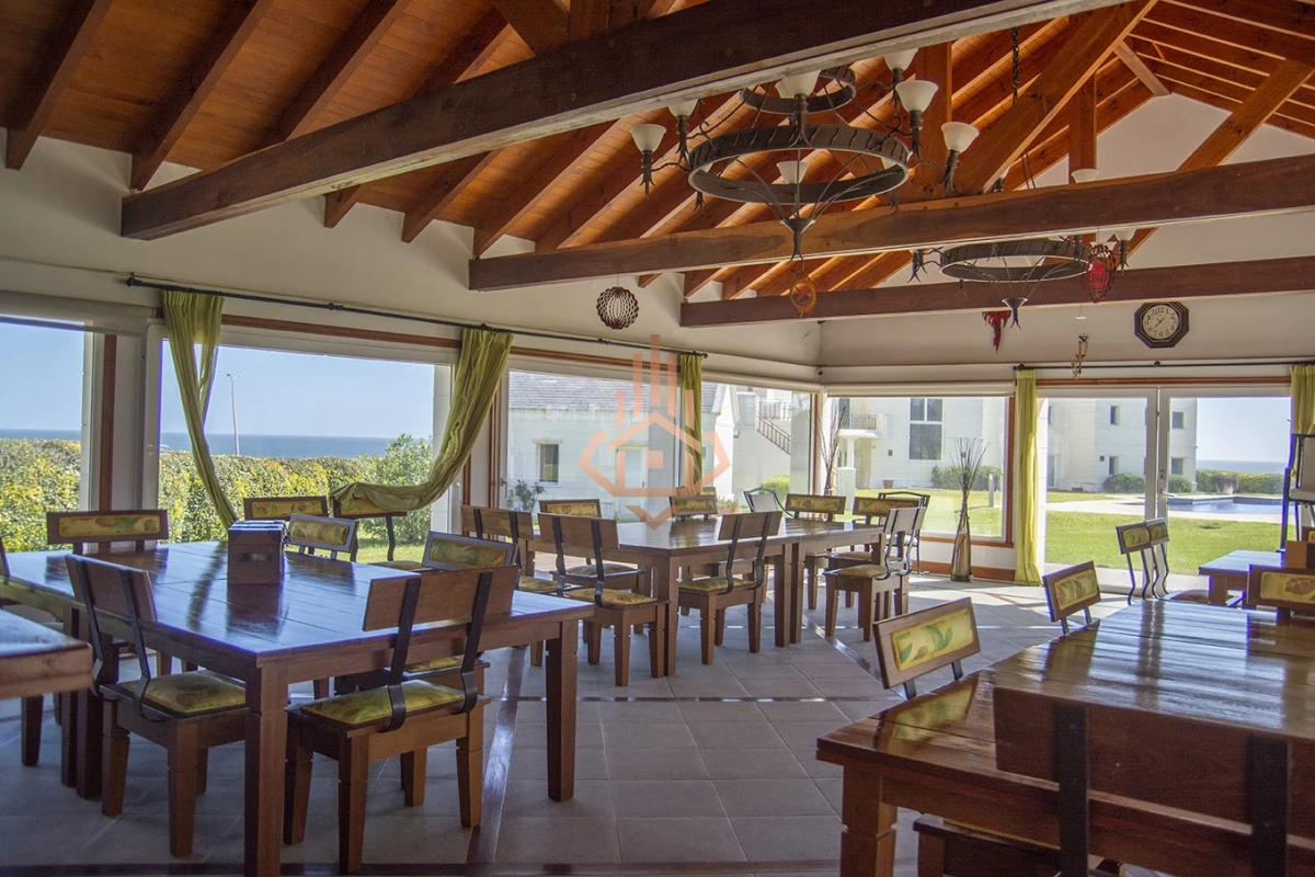 Espectacular Mansion frente al mar, Playa Mansa.